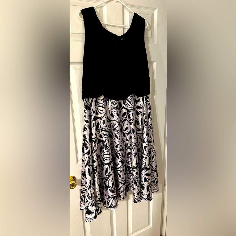 24W Semiformal dress